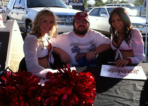 Az Cardinals Cheerleader Vanessa (L), Sean (C), & Az Cardinals Cheerleader Katie (R)